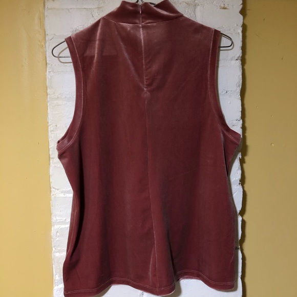 Velvet sleeveless top - Picture 3 of 3
